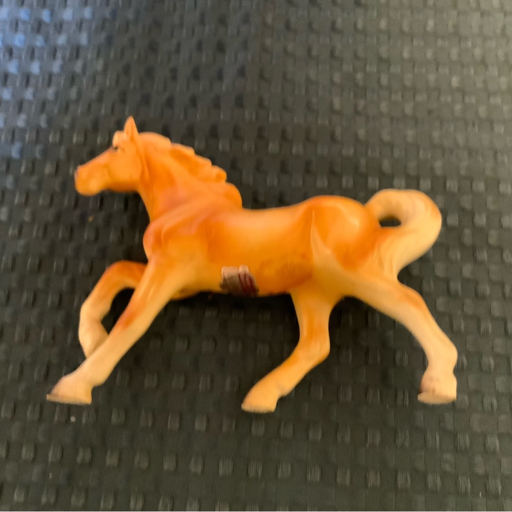 Palomino Horse Porcelain Figurine Statue vintage